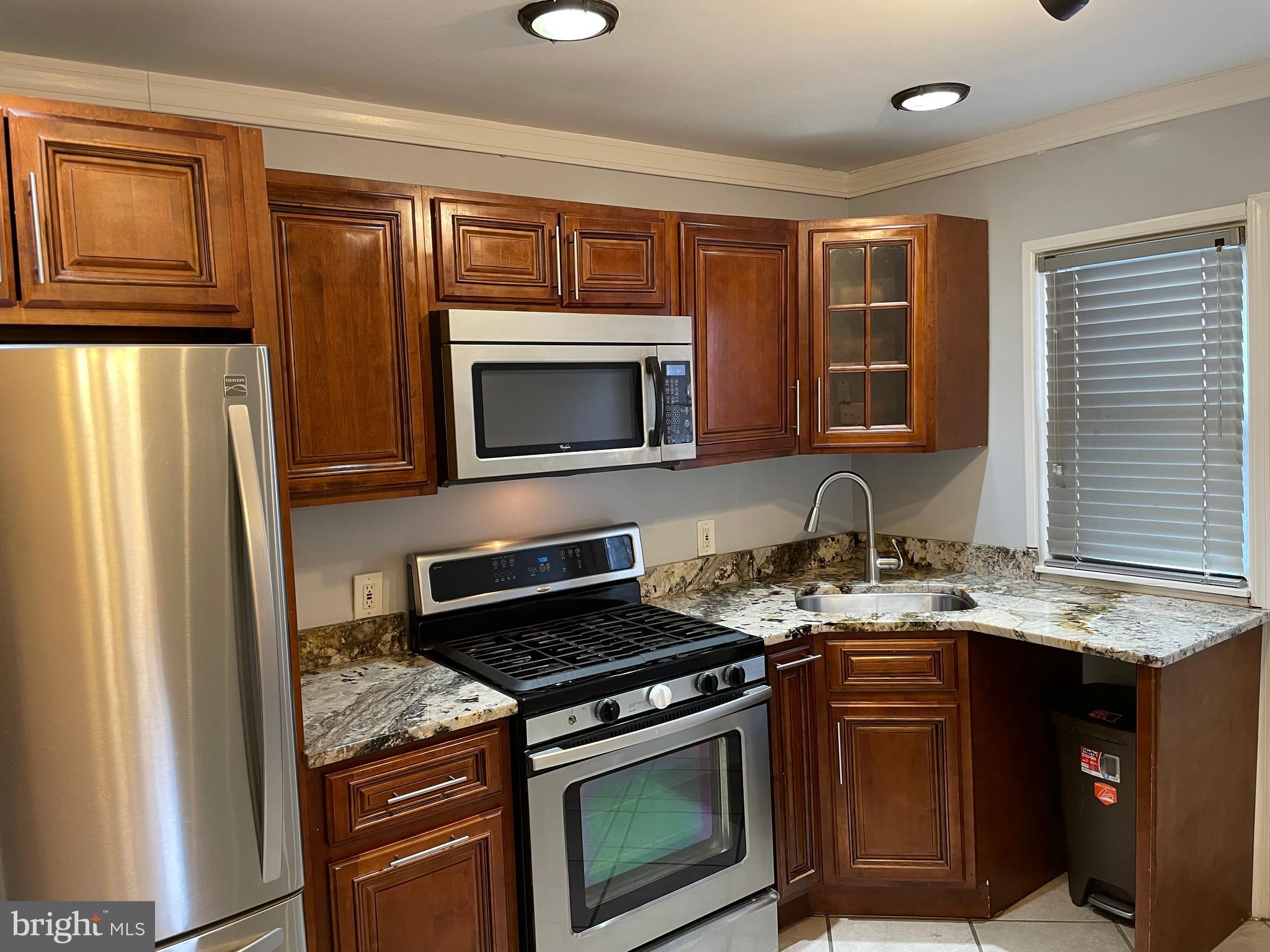 8650 Oak Road Baltimore, MD 21234 - Photo 22 of 41 Kitchen with exquisite granite counters