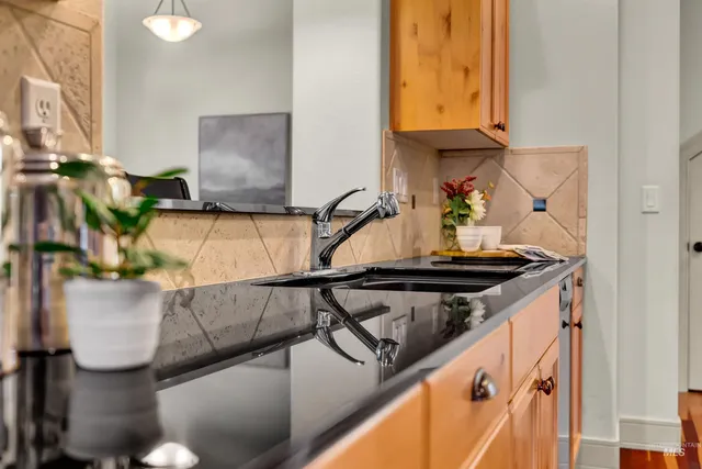 $659,900 | 12733 North 10th Avenue, Boise, ID 83714