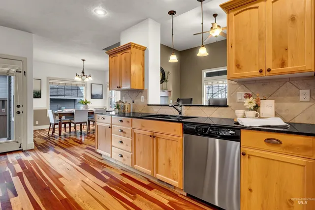 $659,900 | 12733 North 10th Avenue, Boise, ID 83714