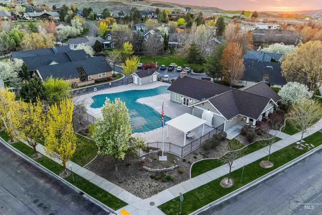 $659,900 | 12733 North 10th Avenue, Boise, ID 83714