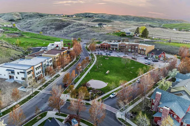 $659,900 | 12733 North 10th Avenue, Boise, ID 83714