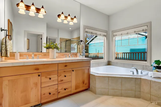 $659,900 | 12733 North 10th Avenue, Boise, ID 83714