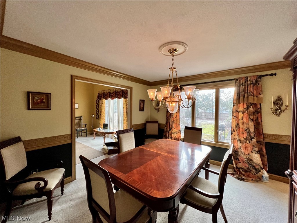 4666 Young Road Stow, OH 44224 - Photo 12 of 25 Dining Room