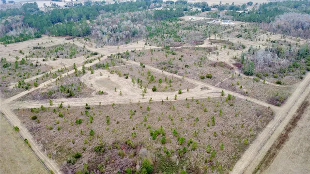 a view of pathway with outdoor space