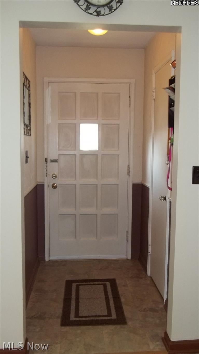 26904 Knickerbocker Road Bay Village, OH 44140 - Photo 6 of 15 Gallery Image 6