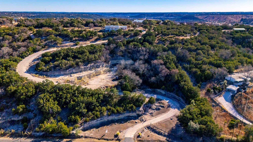 157 McCullough Ranch Road Kerrville, TX 78028 - Photo 4 of 75