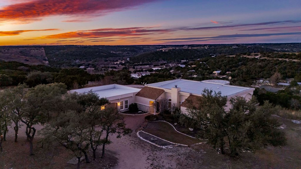 157 McCullough Ranch Road Kerrville, TX 78028 - Photo 74 of 75 a view of a sky from balcony