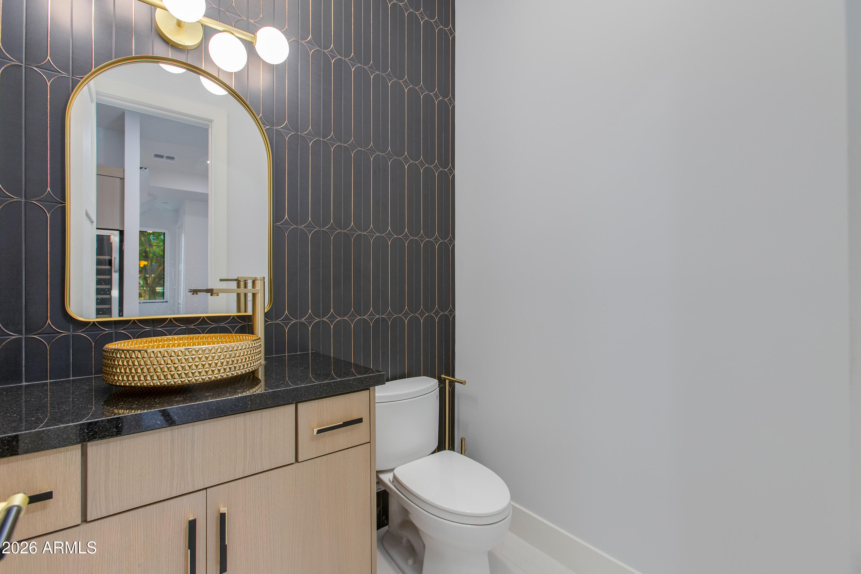 3834 North 34th Street Phoenix, AZ 85018 - Photo 11 of 24 Powder Bath