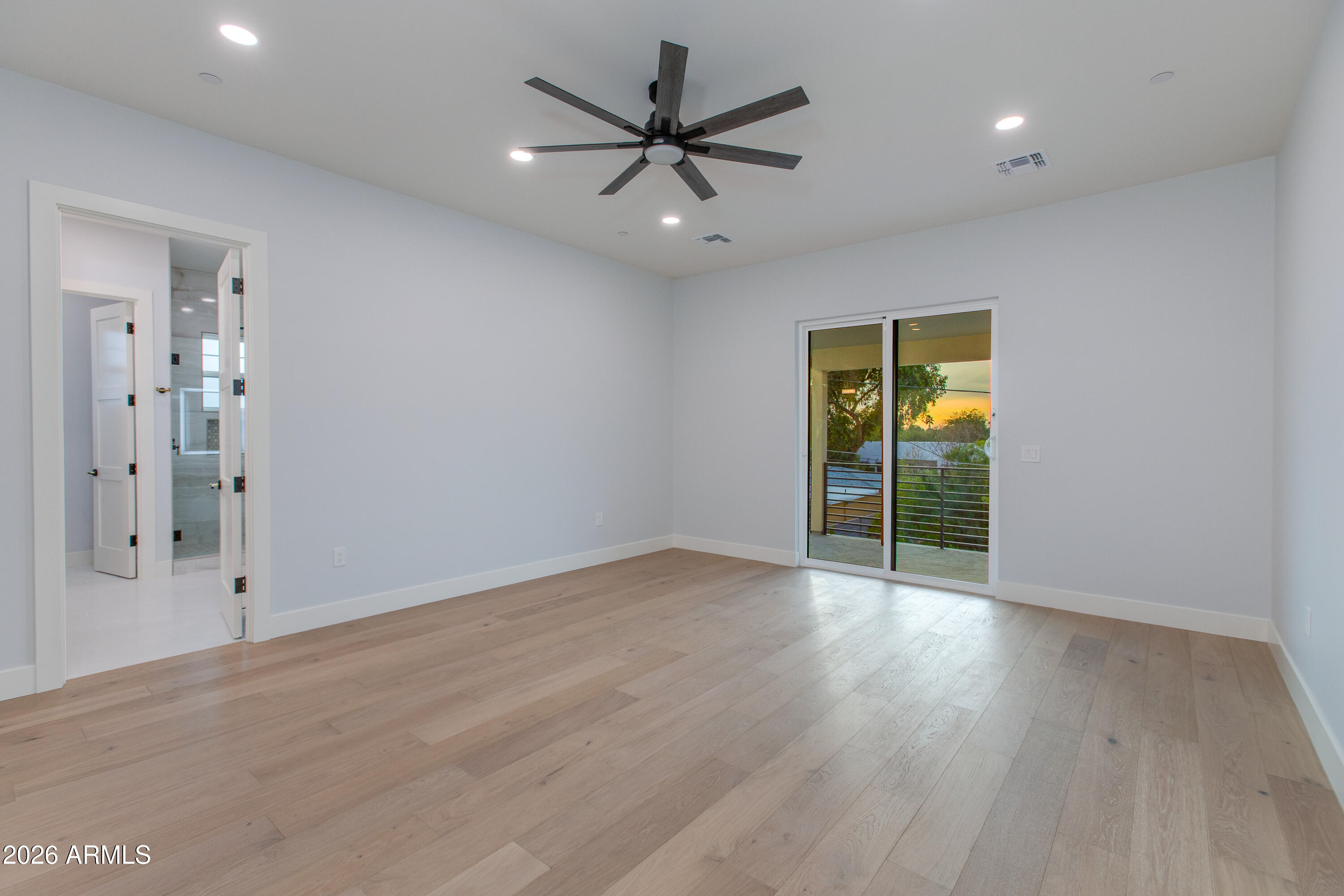 3834 North 34th Street Phoenix, AZ 85018 - Photo 13 of 24 2nd Floor Primary Suite