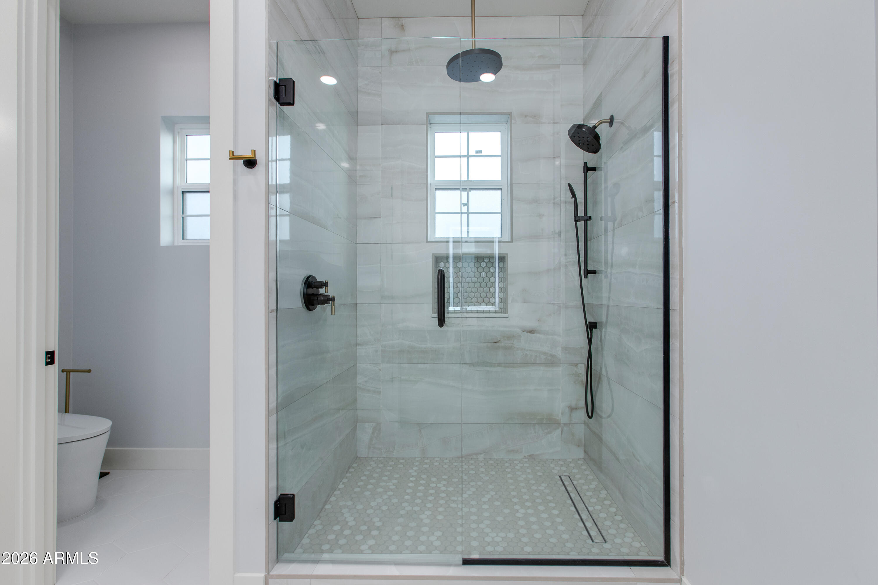 3834 North 34th Street Phoenix, AZ 85018 - Photo 15 of 24 2nd Floor Primary Bath