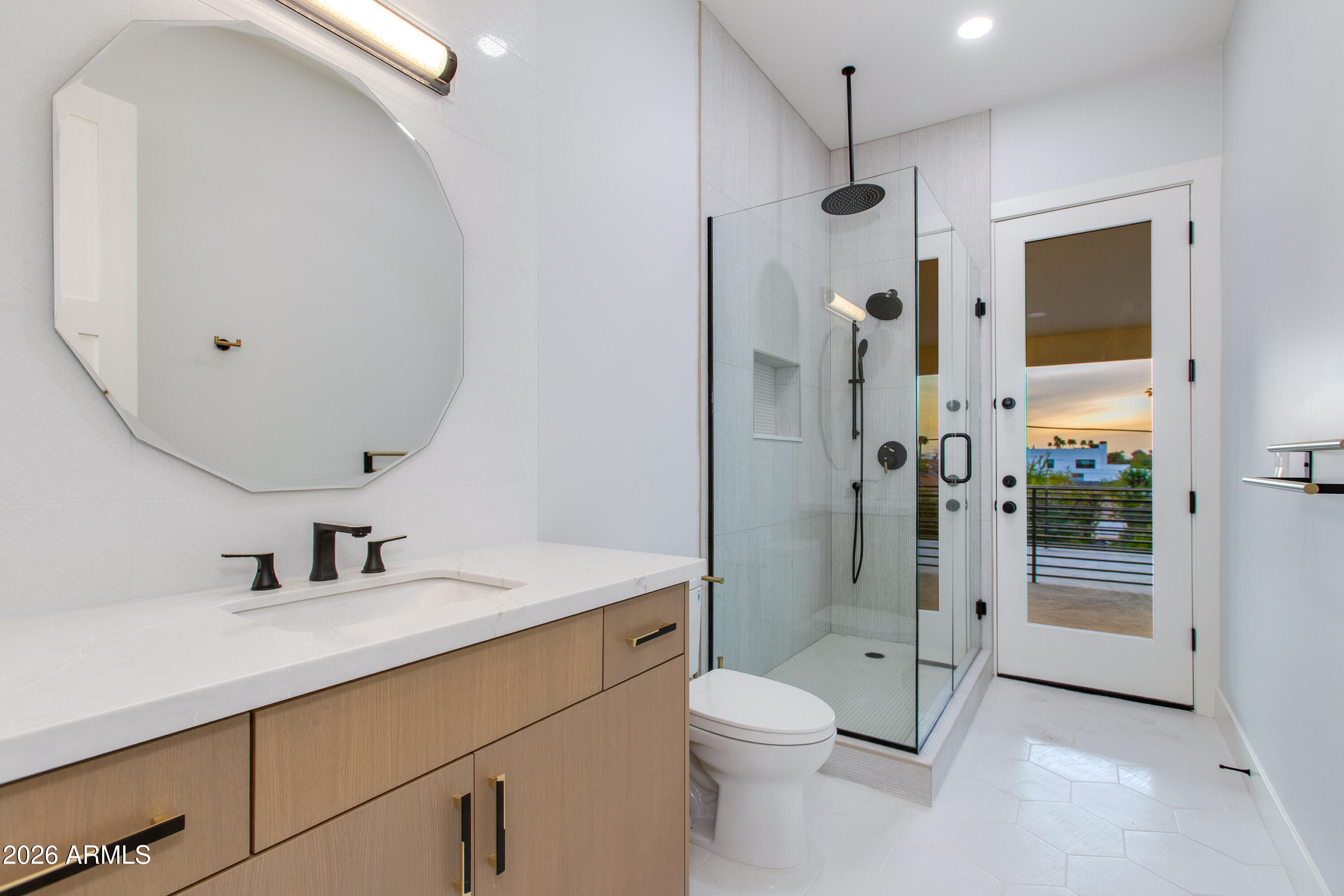 3834 North 34th Street Phoenix, AZ 85018 - Photo 17 of 24 Guest Bath