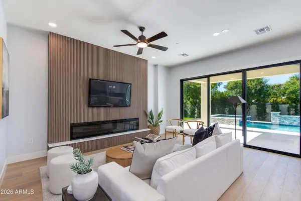 $1,875,000 | 3834 North 34th Street, Phoenix, AZ 85018