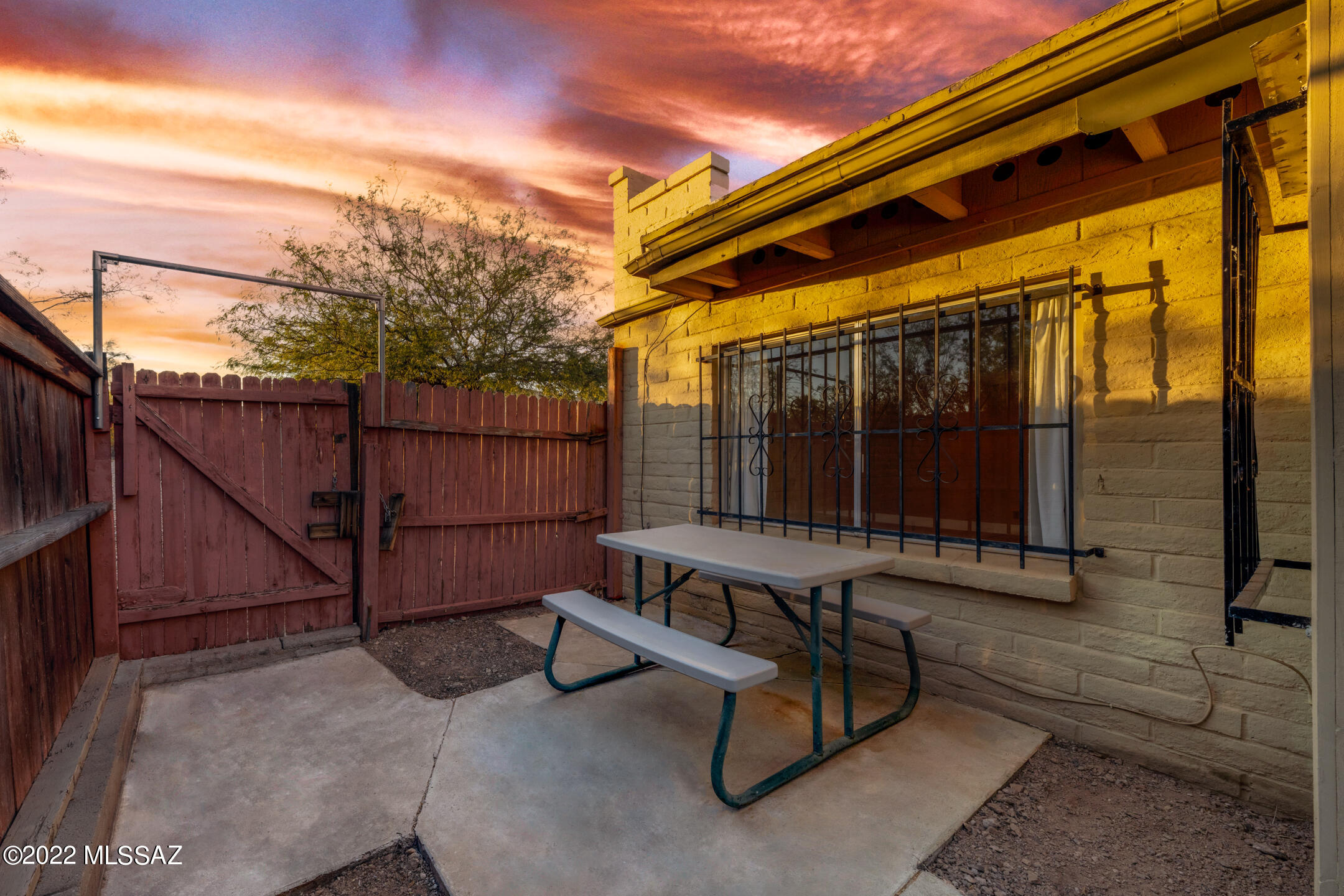 3554 South Mission Road, Unit A Tucson, AZ 85713 - Photo 3 of 23