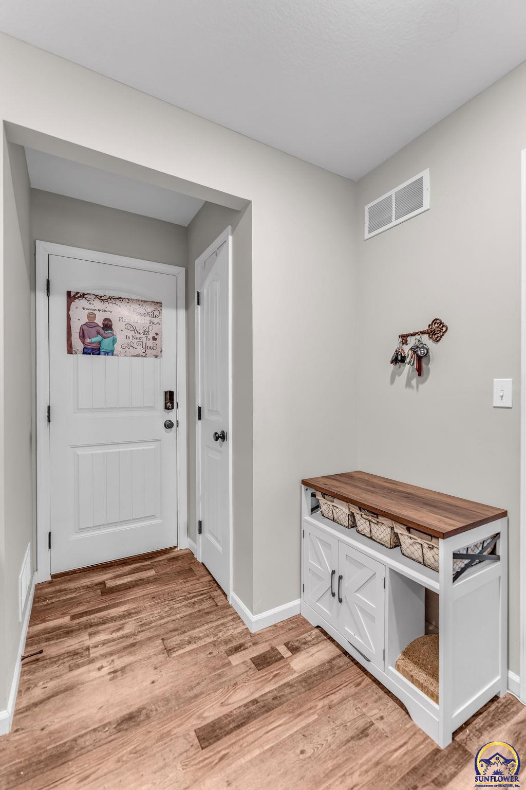 905 East Front Street Perry, KS 66073 - Photo 20 of 33