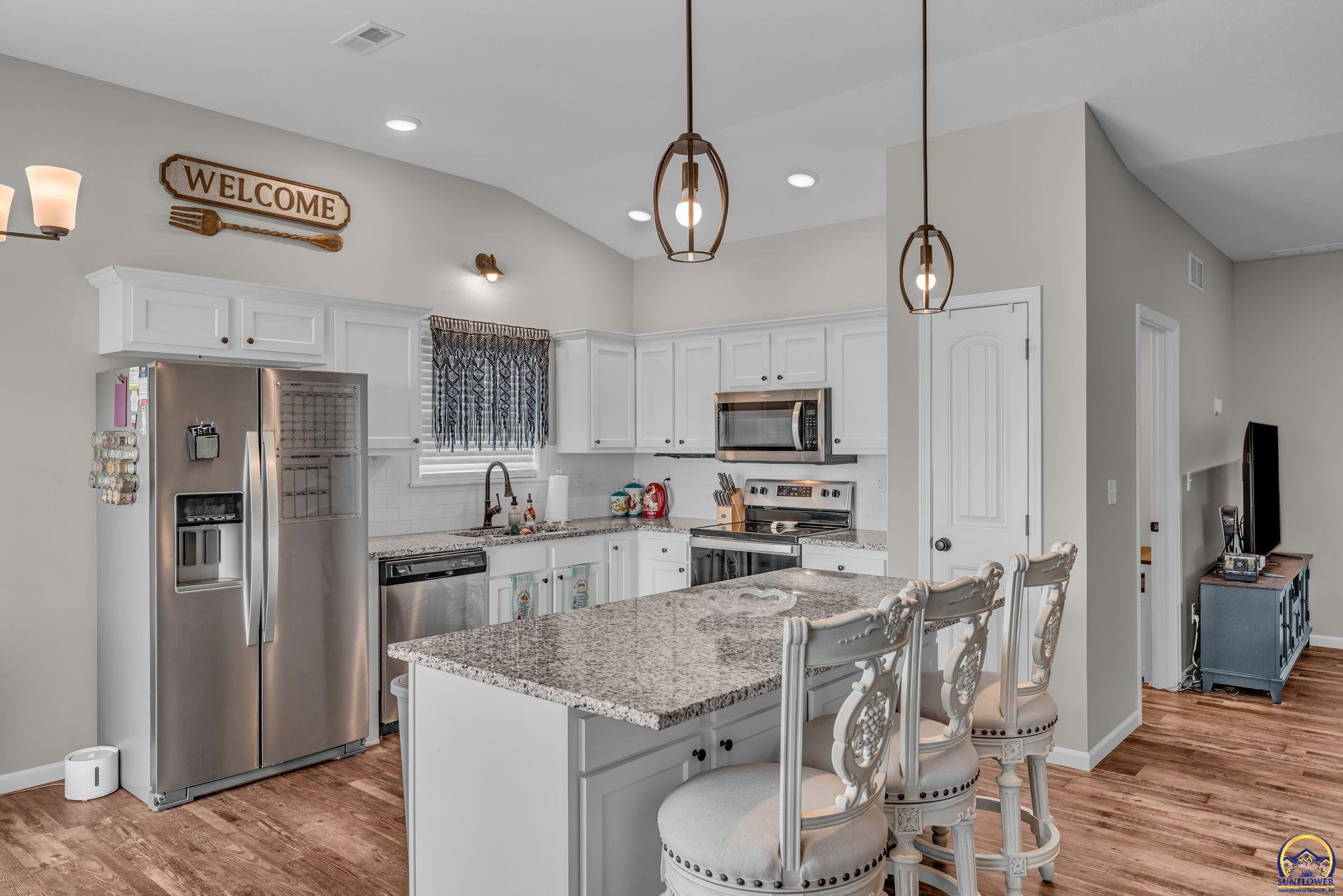 905 East Front Street Perry, KS 66073 - Photo 9 of 33