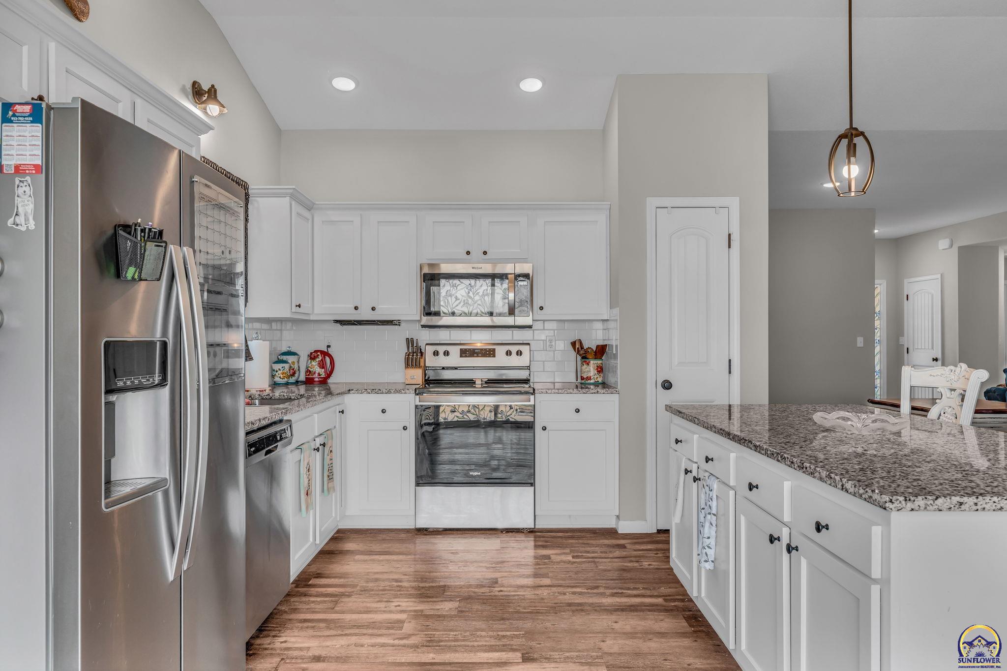 905 East Front Street Perry, KS 66073 - Photo 10 of 33