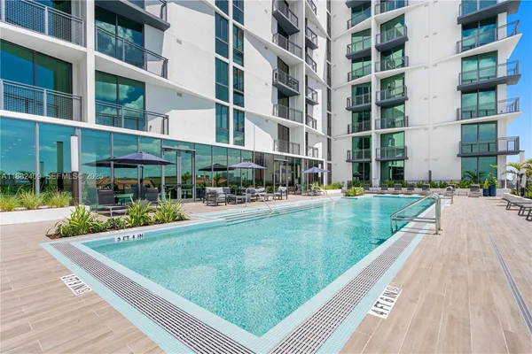 $2,162 | 1809 Jackson Street, Unit 709, Hollywood, FL 33020