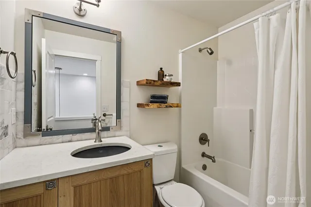 $899,000 | 2122 Northwest Boulder Way Drive, Issaquah, WA 98027