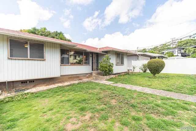 $2,800 | 1288 Kaluawaa Street, Honolulu, HI 96816