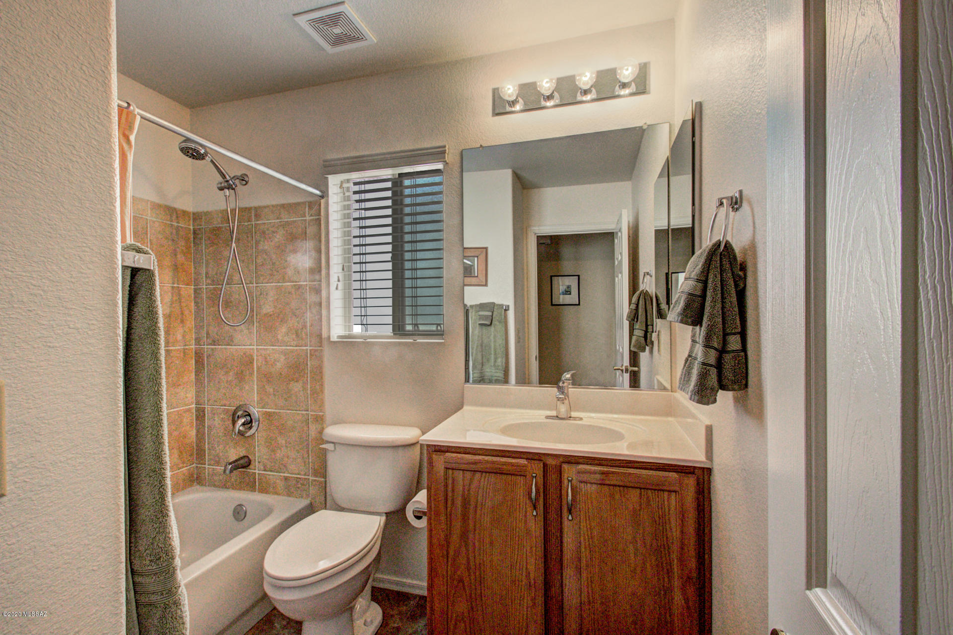 1760 East Redstart Road Green Valley, AZ 85614 - Photo 19 of 24 Gallery Image 19