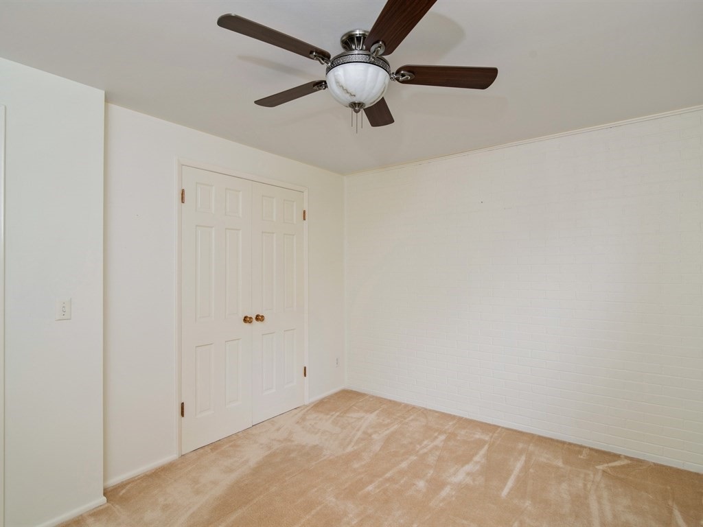 10018 North Huntington Road Spokane, WA 99218 - Photo 14 of 20