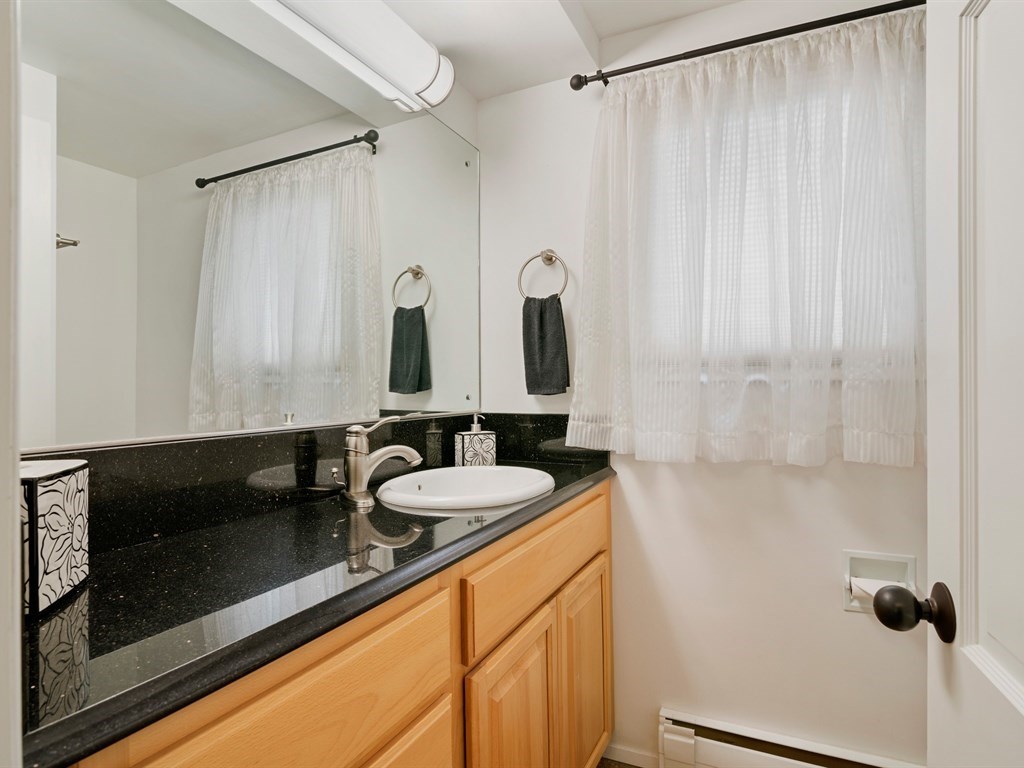 10018 North Huntington Road Spokane, WA 99218 - Photo 16 of 20