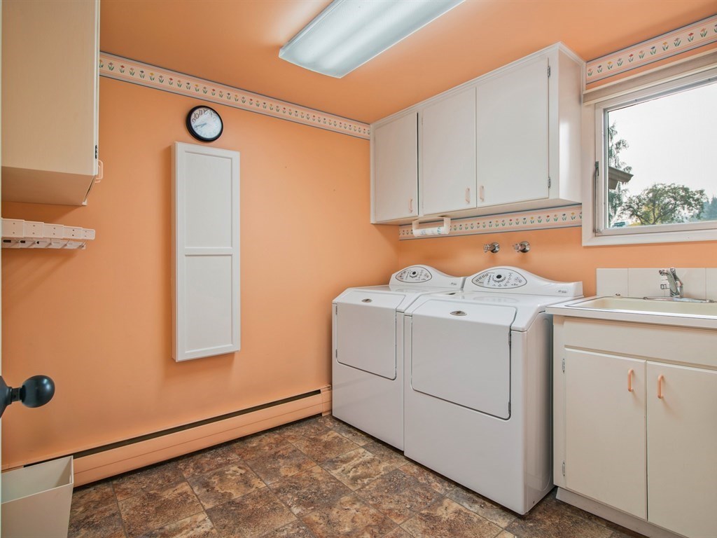10018 North Huntington Road Spokane, WA 99218 - Photo 17 of 20