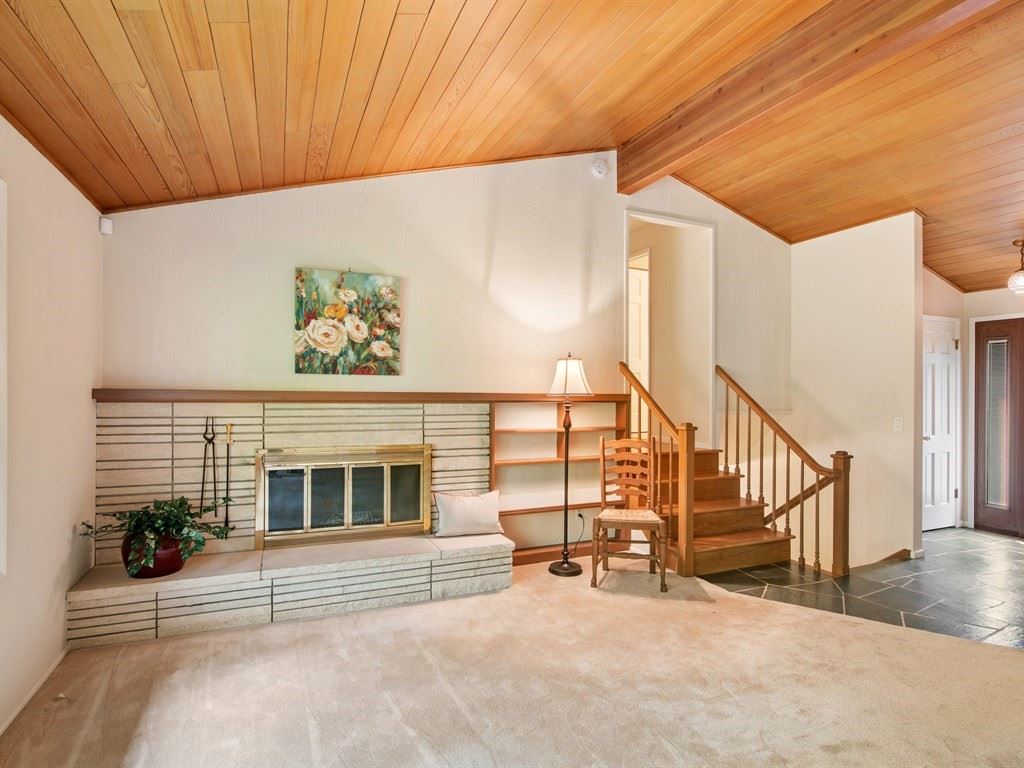 10018 North Huntington Road Spokane, WA 99218 - Photo 4 of 20