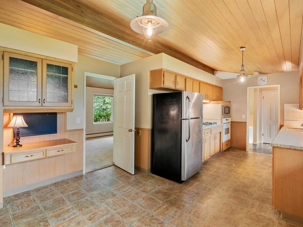 10018 North Huntington Road Spokane, WA 99218 - Photo 7 of 20