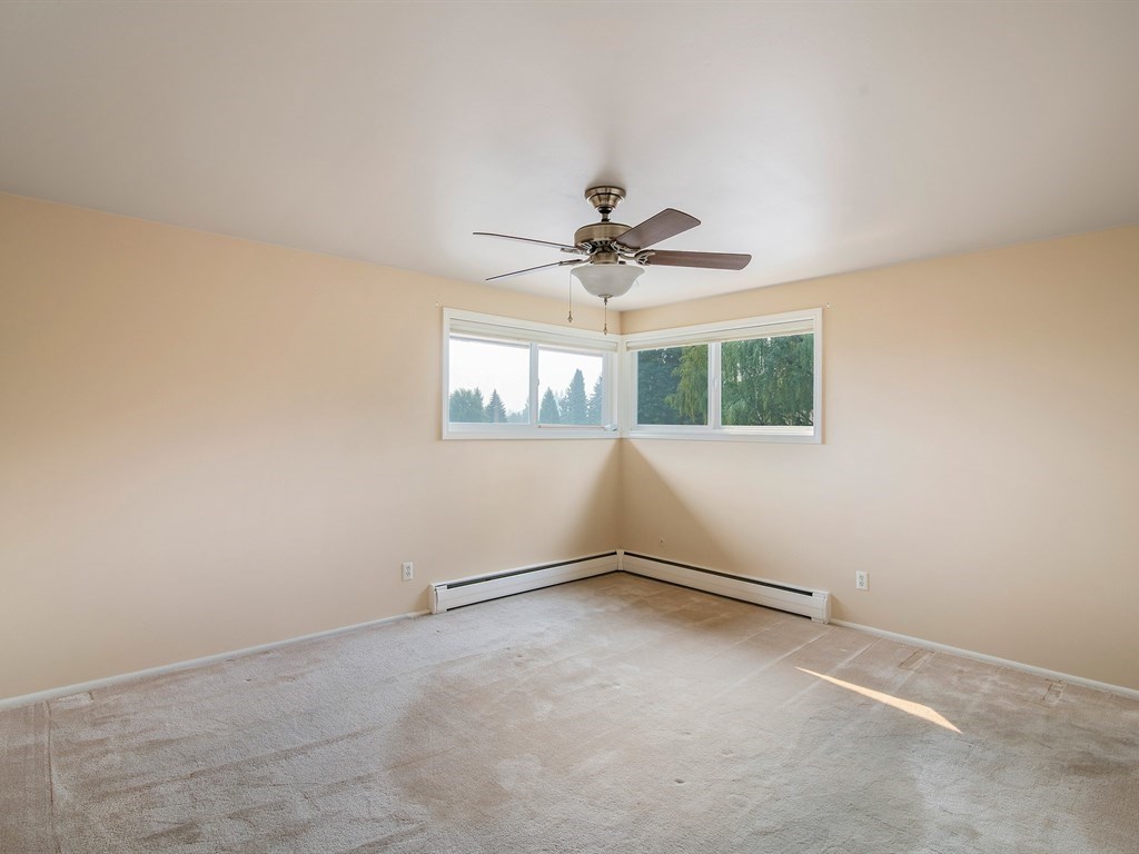 10018 North Huntington Road Spokane, WA 99218 - Photo 10 of 20