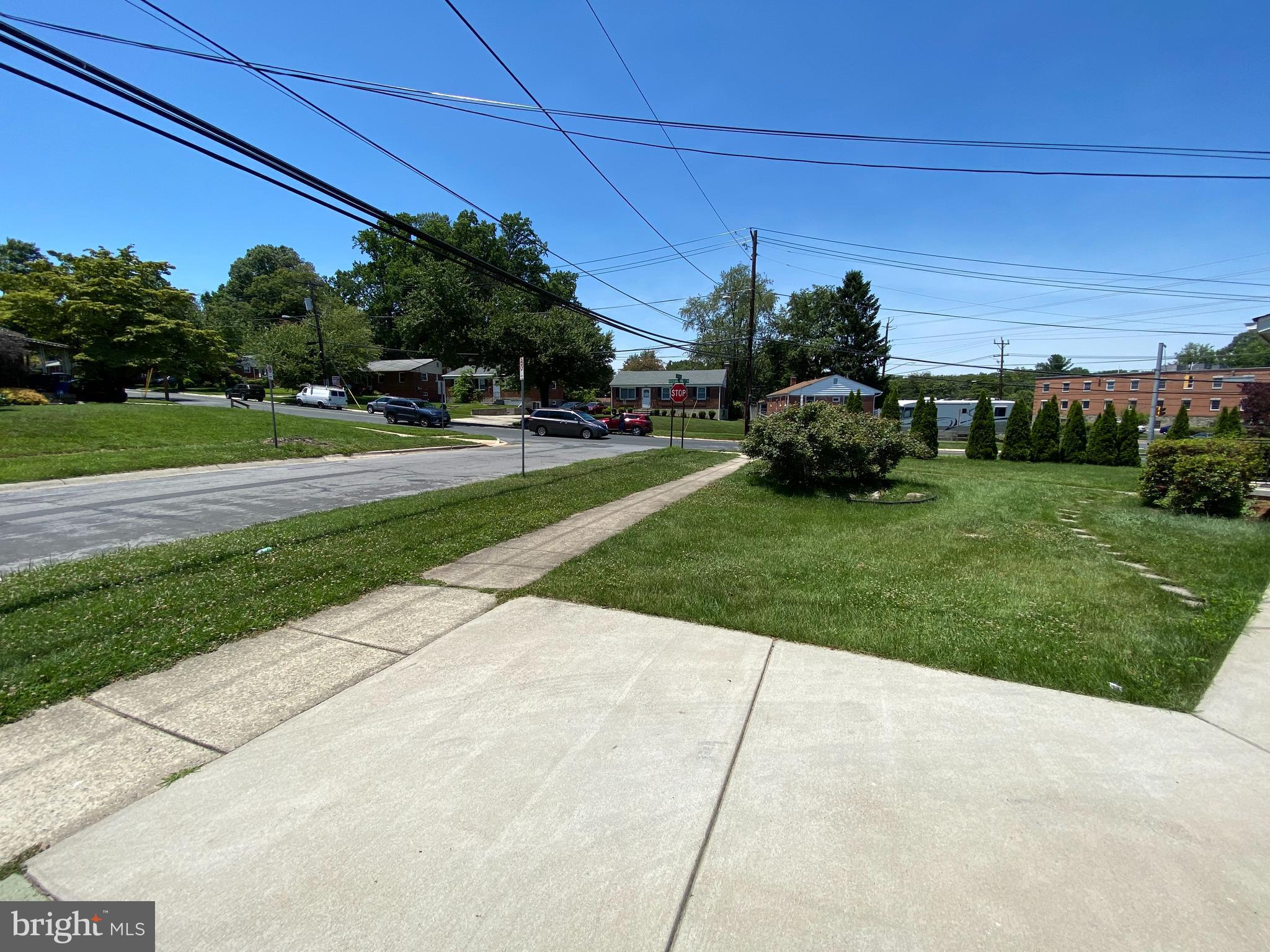 12007 Rocking Horse Road Rockville, MD 20852 - Photo 3 of 35 Drive way