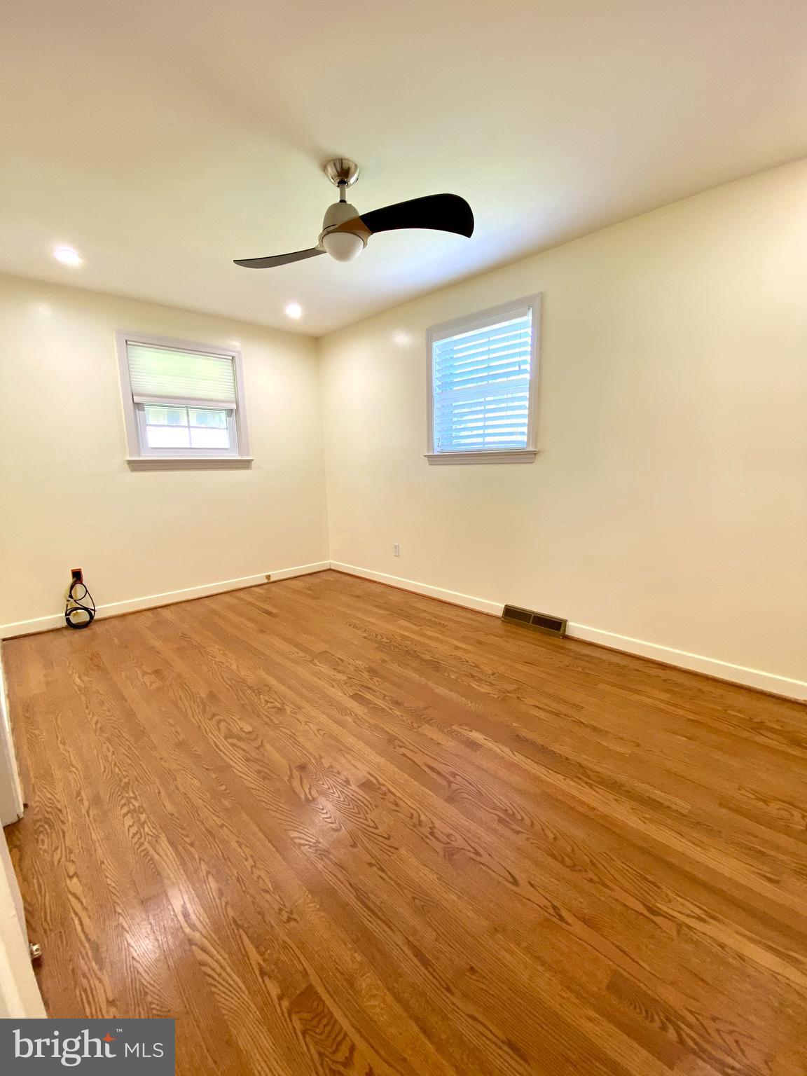 12007 Rocking Horse Road Rockville, MD 20852 - Photo 8 of 35 Master Room