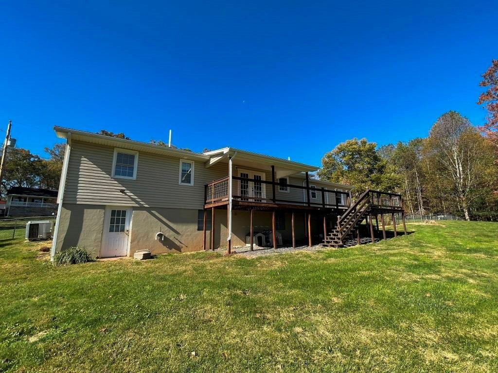 327 Fox Fire Road Max Meadows, VA 24360 - Photo 3 of 37 Gallery Image 3