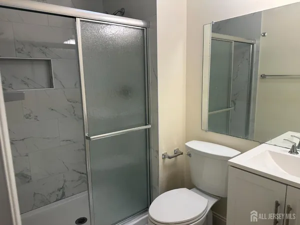 $469,000 | 13 Albury Way, North Brunswick, NJ 08902