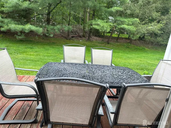 $469,000 | 13 Albury Way, North Brunswick, NJ 08902
