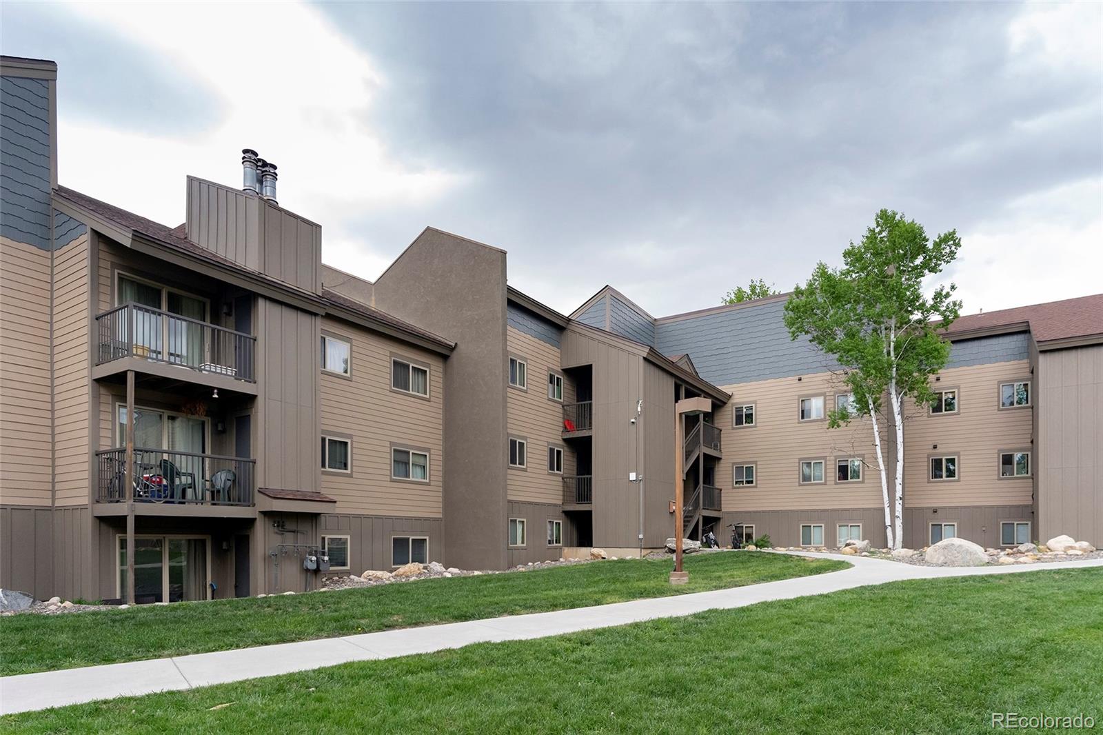 Shadow Run Condominiums  Steamboat Springs Resort Lodging