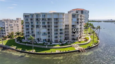 $600,000 | 6105 Bahia Del Mar Circle, Unit 384, St. Petersburg, FL 33715