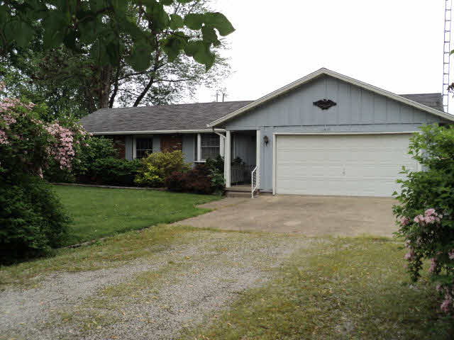 11415 West Paradise Road Monticello, IN 47960 - Photo 2 of 15 Gallery Image 2