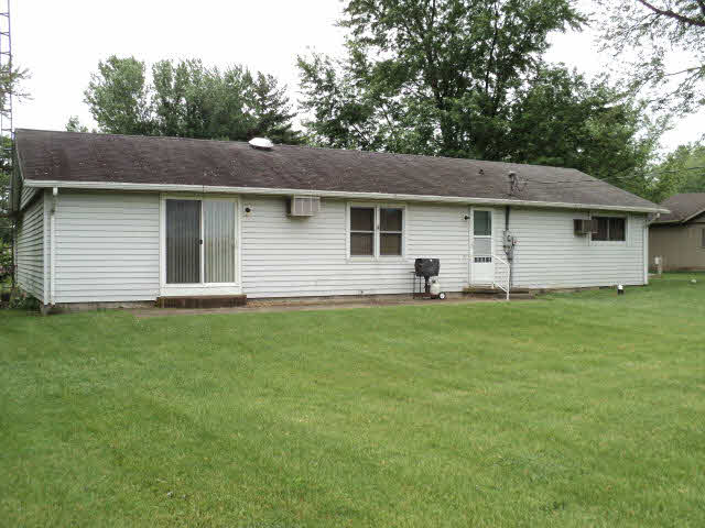 11415 West Paradise Road Monticello, IN 47960 - Photo 3 of 15 Gallery Image 3