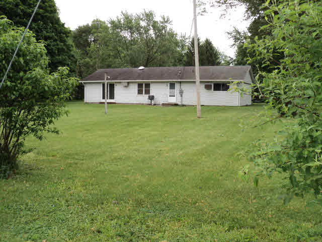 11415 West Paradise Road Monticello, IN 47960 - Photo 5 of 15 Gallery Image 5