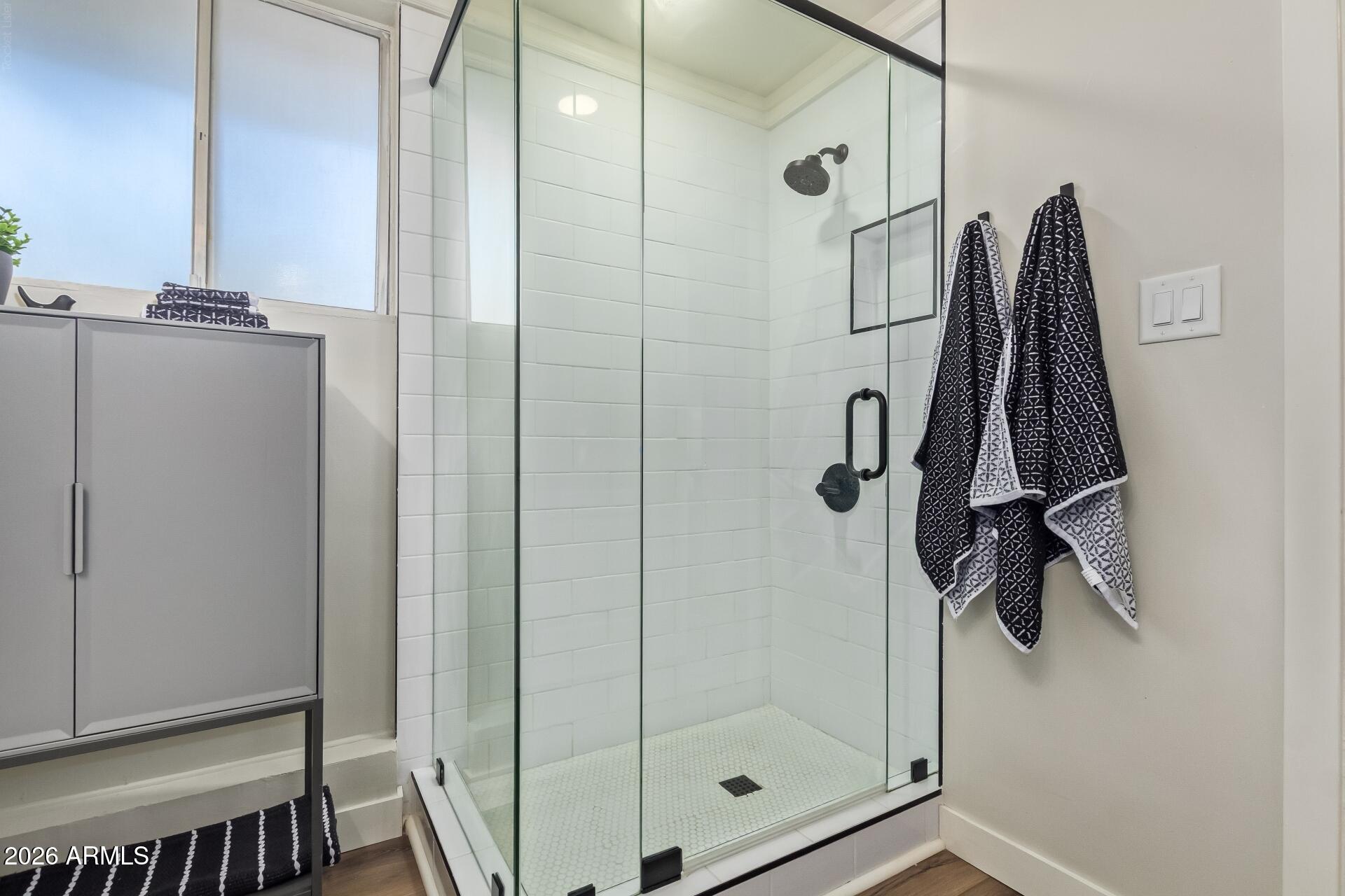 3242 East Camelback Road, Unit 106 Phoenix, AZ 85018 - Photo 13 of 17 Bathroom showe