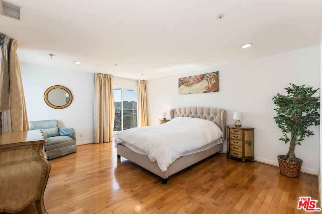 1957 Linda Flora Drive Los Angeles, CA 90077 - Photo 25 of 48