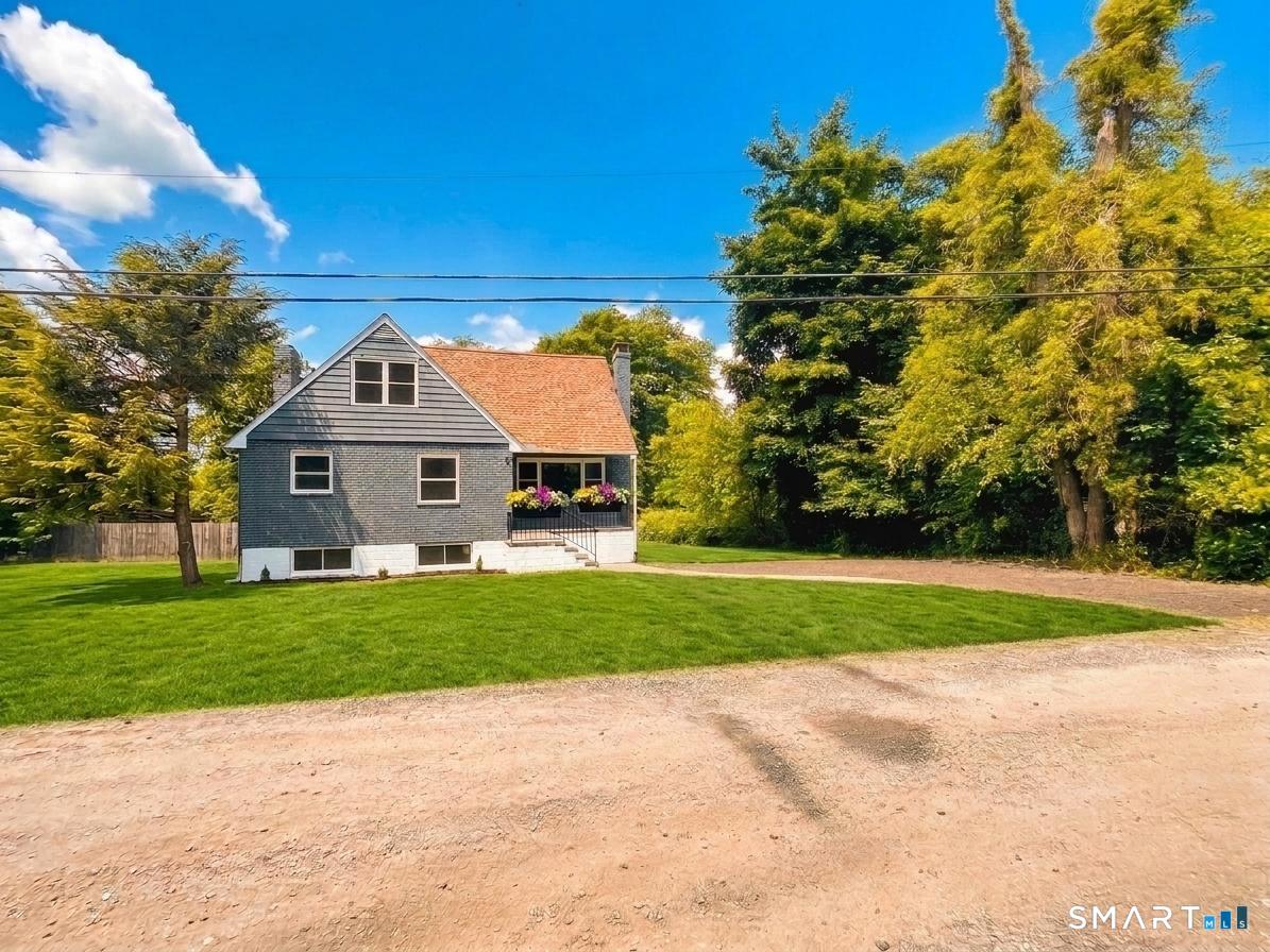 12 Darien Road New Fairfield, CT 06812 - Photo 3 of 32