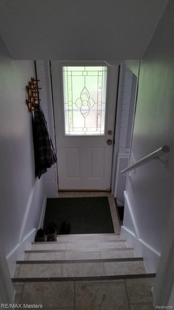 1612 East Sigler Road Carleton, MI 48117 - Photo 20 of 39 20141004_101136.jpg