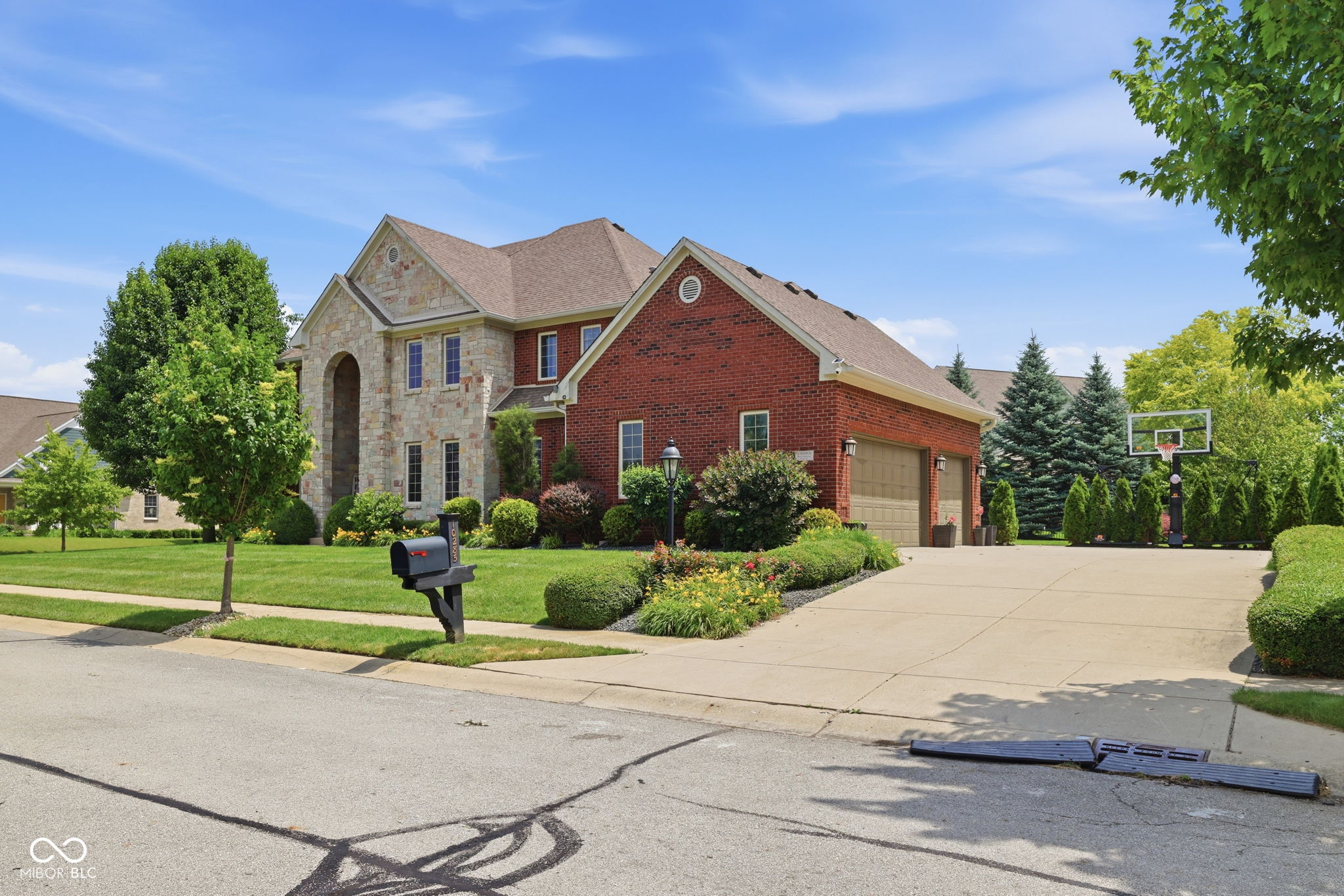 10285 Normandy Court Fishers, IN 46040 - Photo 11 of 63