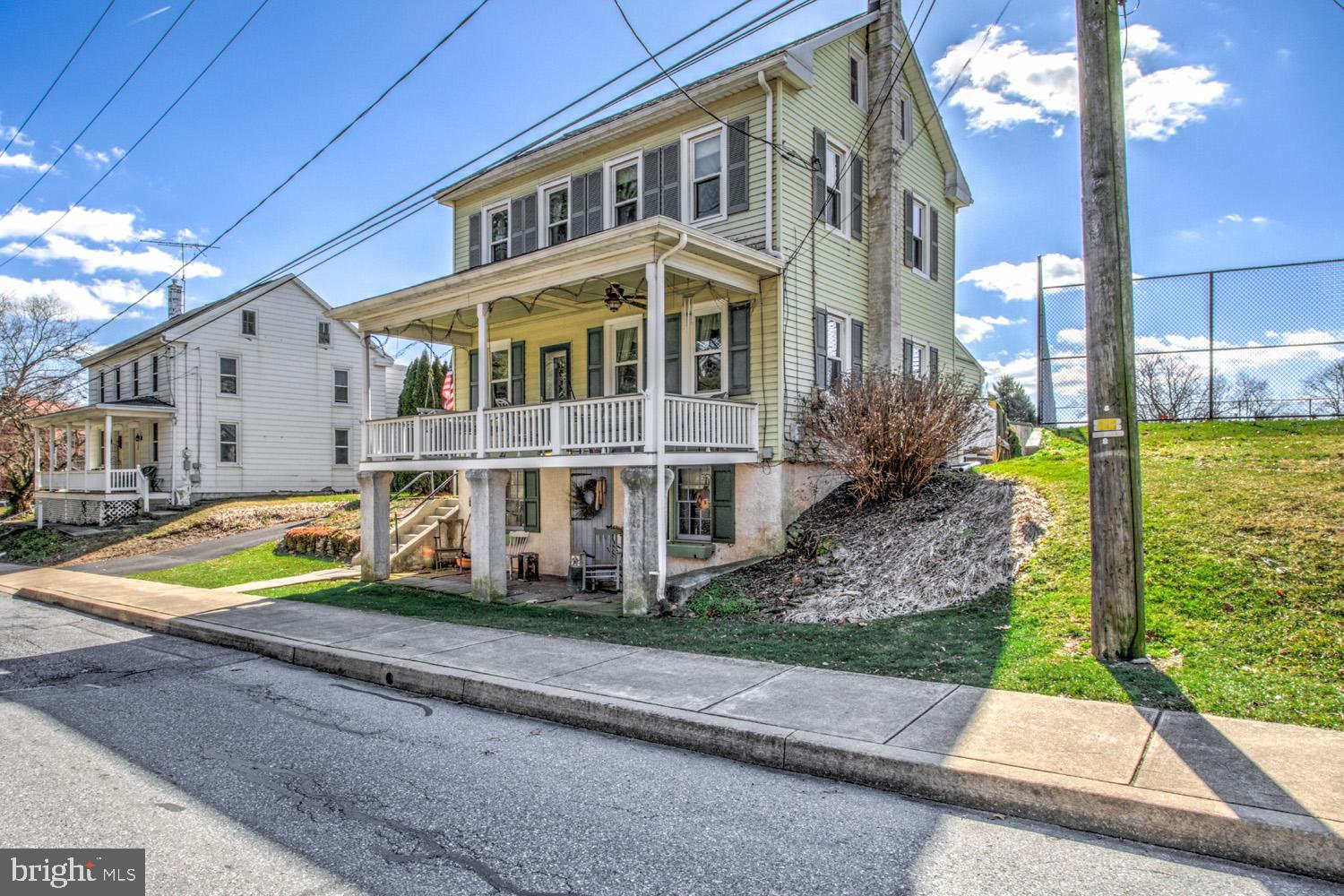 36 Maple Street Lititz, PA 17543 - Photo 13 of 49