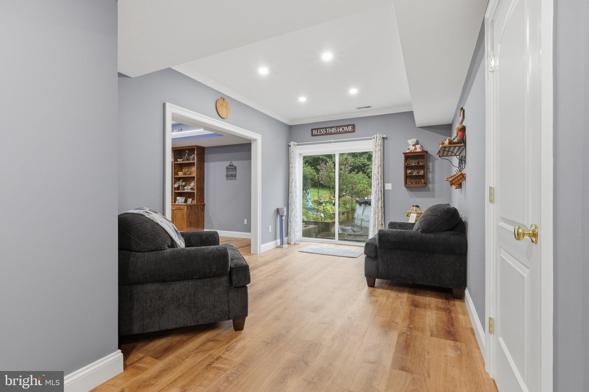 7020 Debold Road Thurmont, MD 21788 - Photo 45 of 75 Sitting room to outside entrance