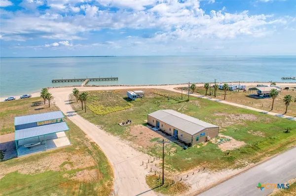 $330,000 | 1233 North Ocean Drive, Port Lavaca, TX 77979