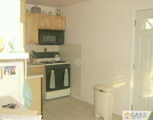 8 Mimi Road Old Bridge, NJ 08857 - Photo 4 of 8 Gallery Image 4