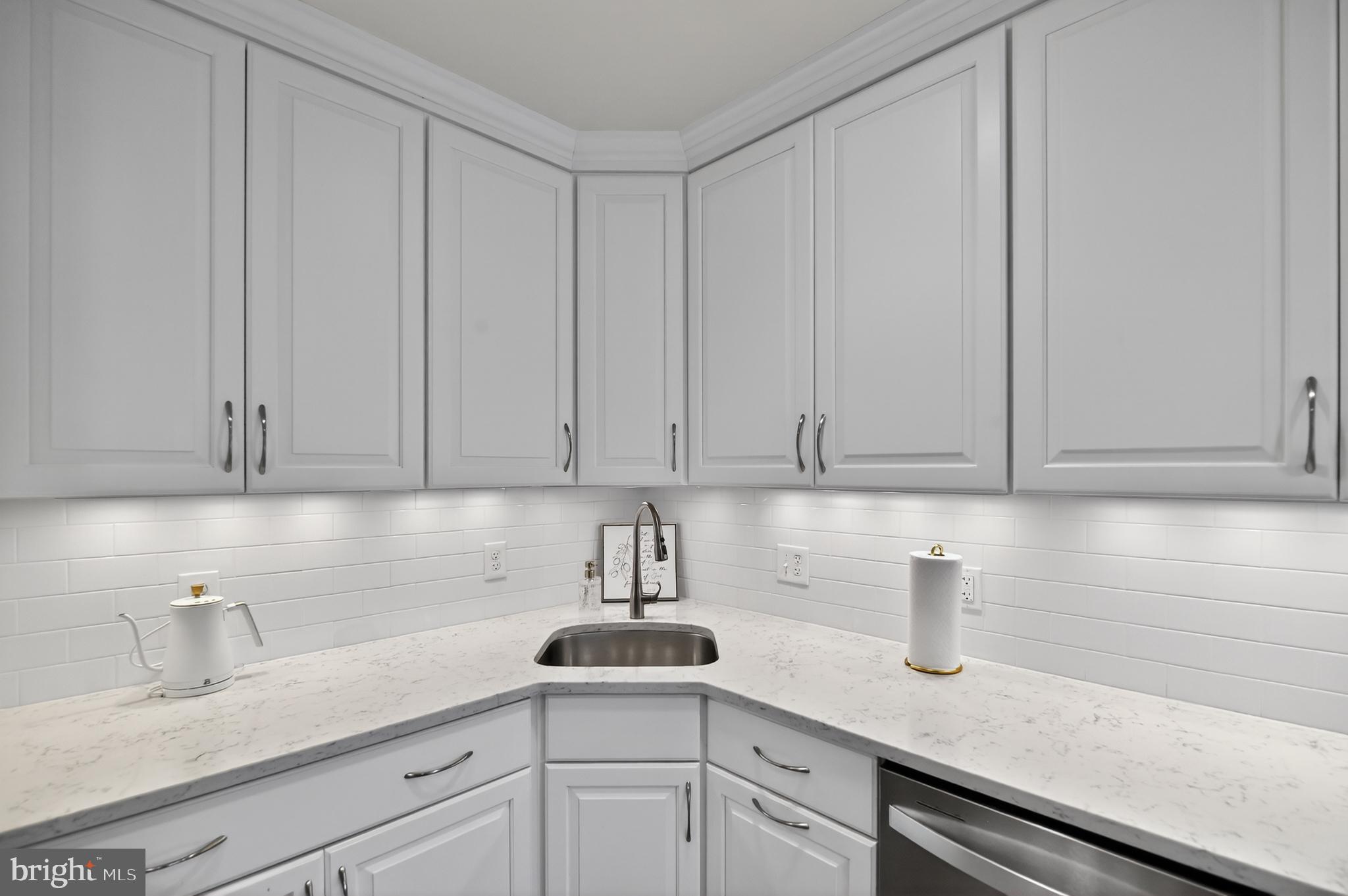6027 Queenston Street Springfield, VA 22152 - Photo 10 of 34 Under cabinet lighting